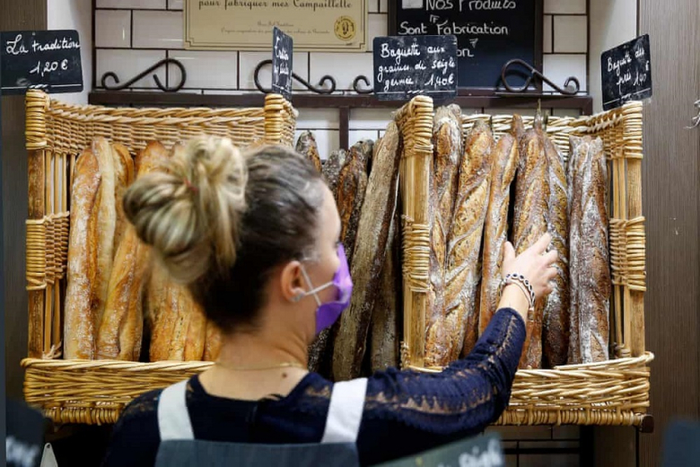 Французских пекарей возмутила цена багета в крупной розничной сети
